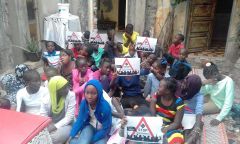 Stop indifference bambini 240